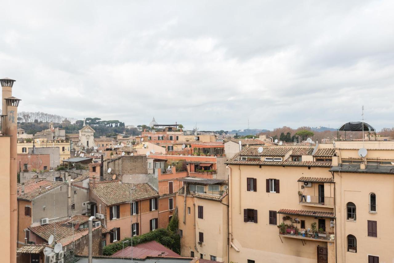 Amazing Penthouse With Private Terrace In Trastevere Rom Exteriör bild